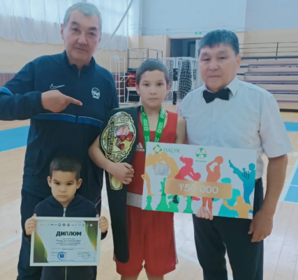  Проходил региональный турнир по боксу «AUYL SPORT 2025»